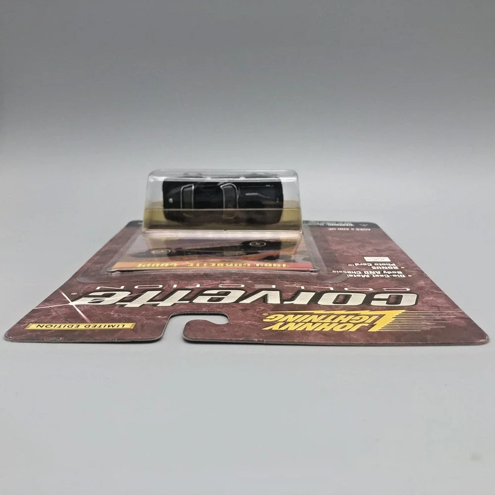 Johnny Lightning Corvette Collection‎ 1965 Chevrolet Corvette Coupe Diecast 1/64